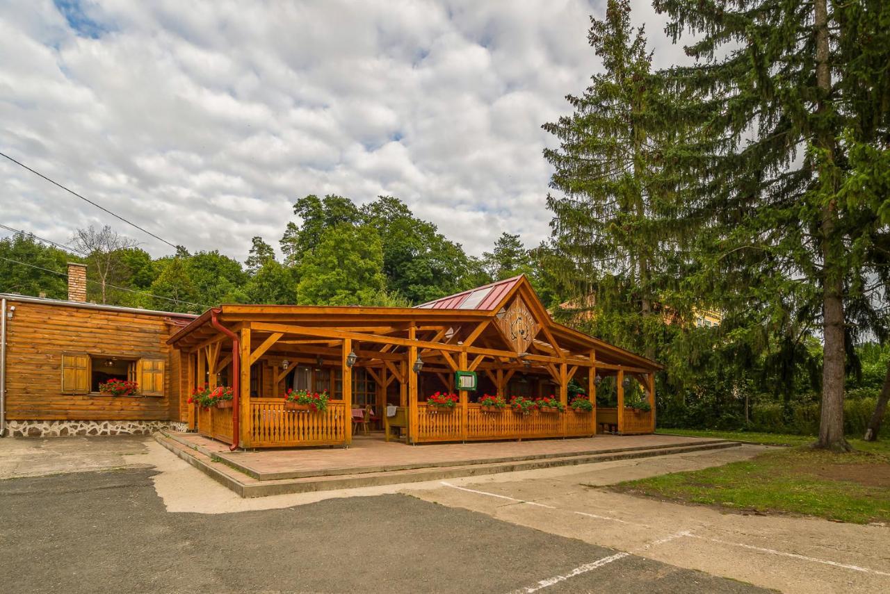 Szilvásvárad Lipicai Hotel Es Etterem מראה חיצוני תמונה